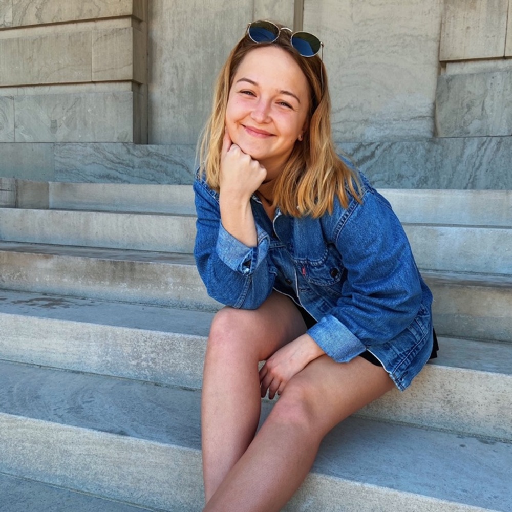 Meet your Posher, Abbi